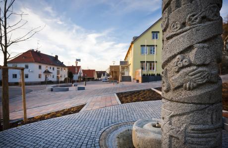 Marktplatz und Rathausumfeld Welden 