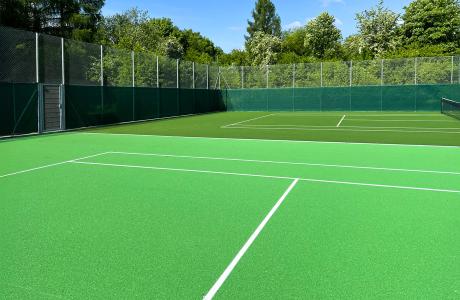Sanierung und Umgestaltung der Finnenbahn und Sportplätze (Tennis, Basketball, Multisport) am Sportzentrum der Uni Augsburg